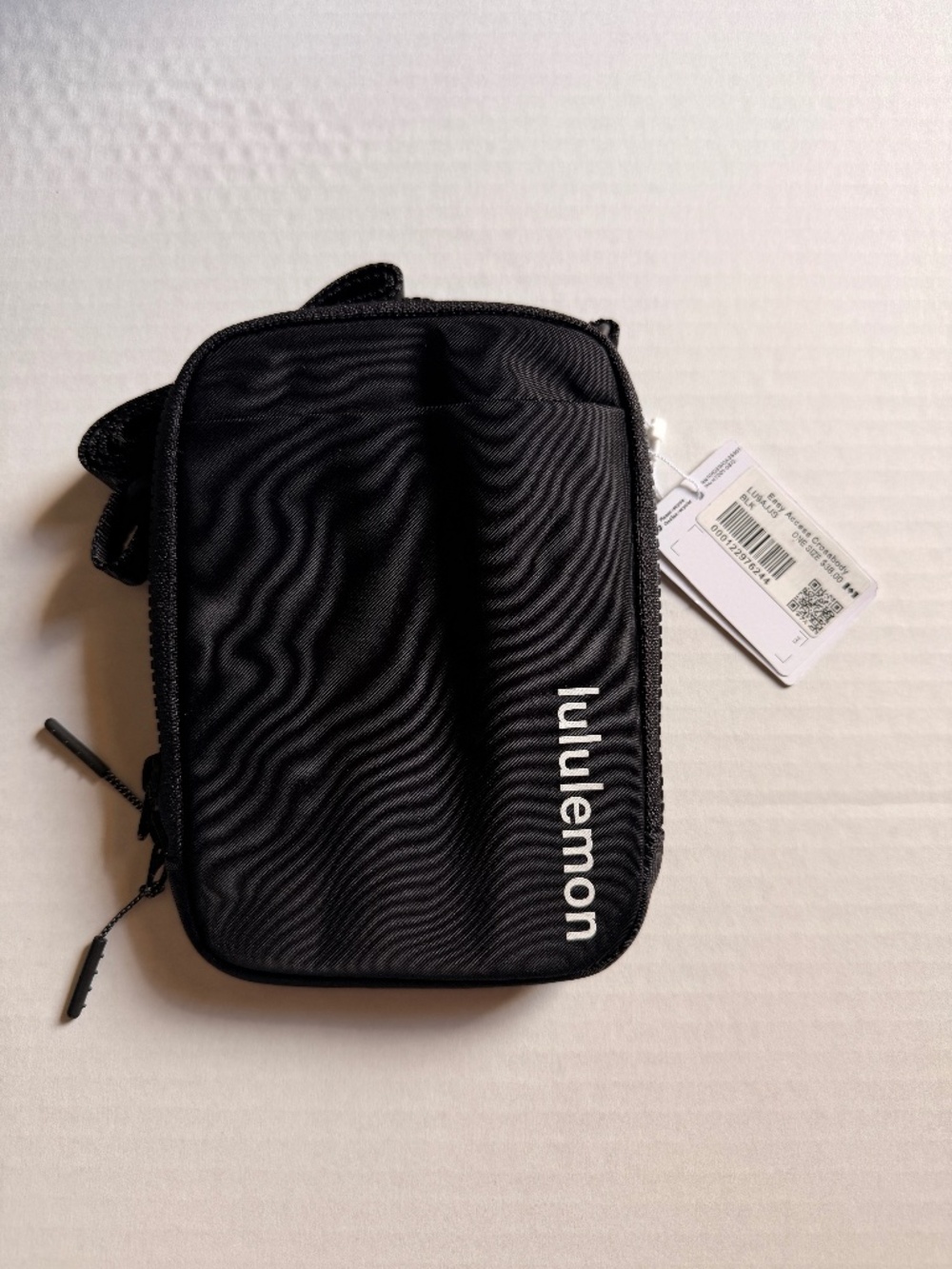 NWT Lululemon Easy Access Crossbody Black